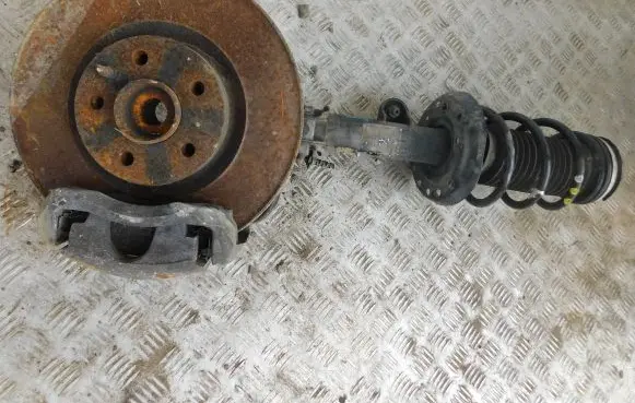 Fiat 500L Front wheel hub spindle knuckle
