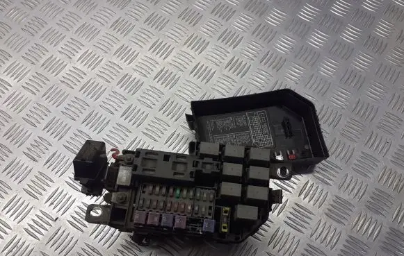 KIA Rio Fuse box cover BRAK