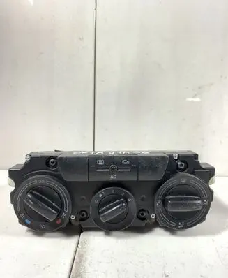 Skoda Octavia Mk2 (1Z) Climate control unit