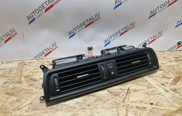 BMW 5 F10 F11 Dash center air vent grill 16828110