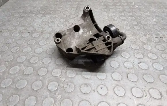 BMW X3 E83 A/C compressor mount bracket 7786708