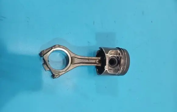 Jaguar XE Piston IMPRK1546693