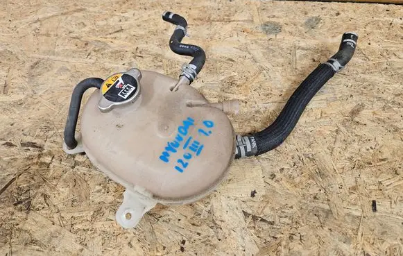 Hyundai i20 (BC3 BI3) Coolant expansion tank/reservoir 25430Q0300