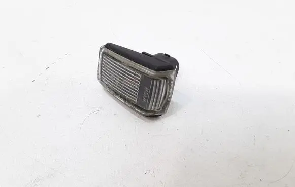 Volvo S40, V40 Front fender indicator light