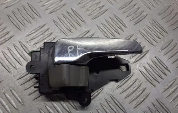 Mitsubishi Grandis Rear door interior handle trim MN105360