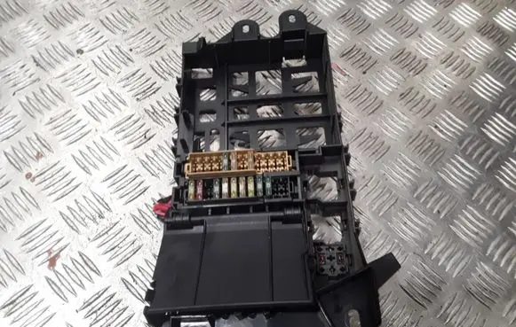 Audi A6 S6 C6 4F Fuse box set 4F0971845
