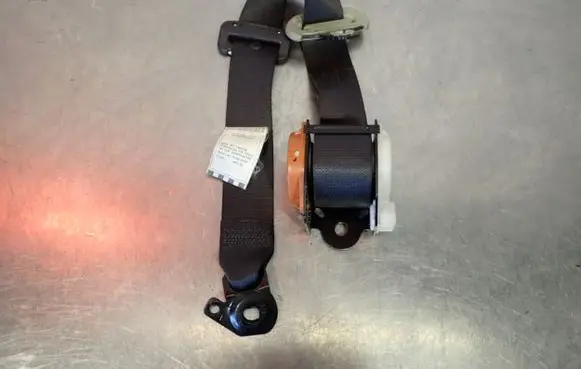 Toyota Urban Cruiser (XP110) Front seatbelt TK-AB0-EF807