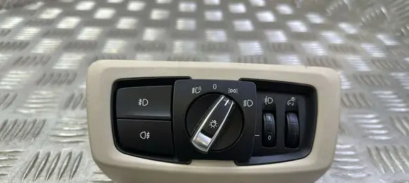BMW 2 F46 Light switch 931172904 9311729