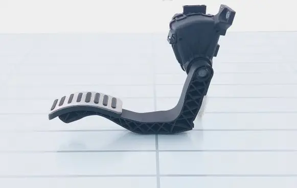 Volkswagen Phaeton Accelerator throttle pedal 6PV007770 3D1721503J