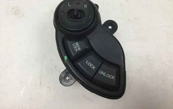 Hyundai Santa Fe Central locking switch button 9353026500