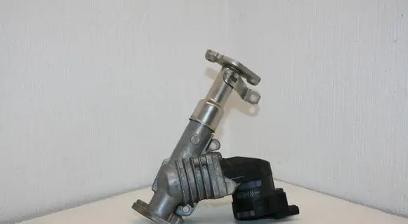 BMW 3 E90 E91 EGR valve 7563241 EV11