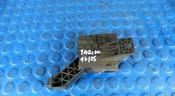 Toyota Yaris Air conditioner control unit module 886500D702 MB2774007780