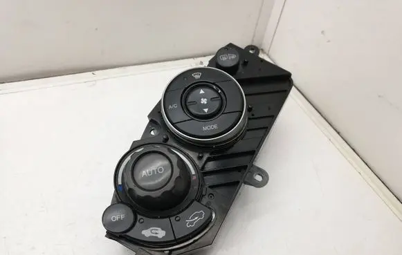 Honda Civic Climate control unit SANWA2065 MH252200087