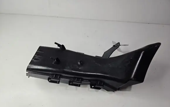BMW 3 E90 E91 Intercooler air guide/duct channel 7121570