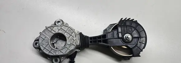 Peugeot 308 SW Generator/alternator belt tensioner V75988 4338003