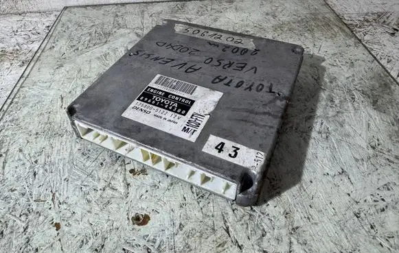 Toyota Avensis Verso Engine control unit/module 1758005122 8966144300