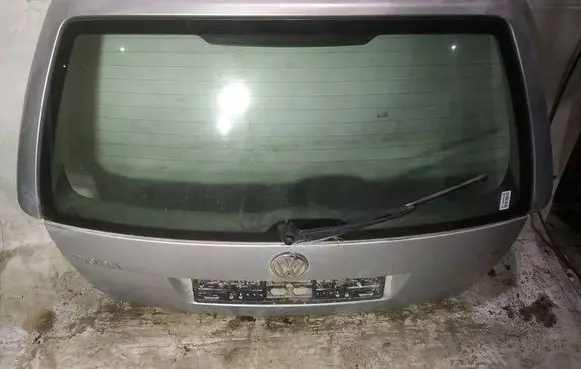 Tailgate/trunk/boot lid
