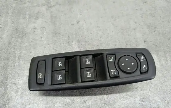 Renault Megane III Quarter vent window switch 809610006R