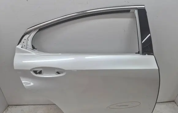 Lexus ES VII XZ10 Rear door 