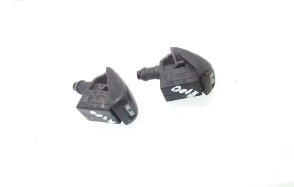 Windshield washer spray nozzle