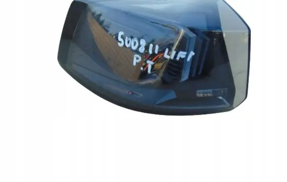 Peugeot 5008 II Rear/tail lights 9836231680