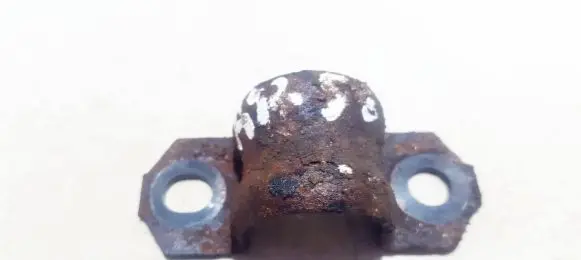 Toyota RAV 4 (XA30) Sway bar bush bracket, front 