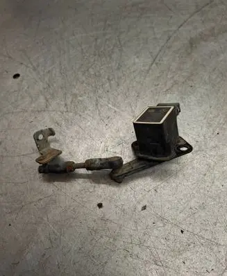 Mercedes-Benz E W211 Air suspension front height level sensor A0105427717