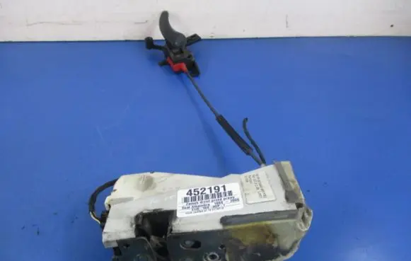 Seat Alhambra (Mk1) Front door lock 7M1837012AB