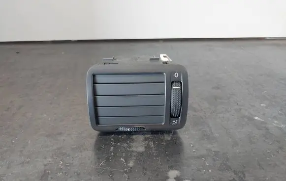 Volkswagen PASSAT B5.5 Dashboard side air vent grill/cover trim 3B0819703D