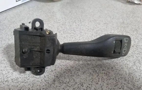 BMW 7 E38 Wiper control stalk 8363669 01204020