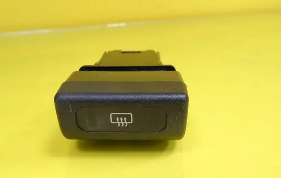Subaru Impreza I Windscreen/window heater switch
