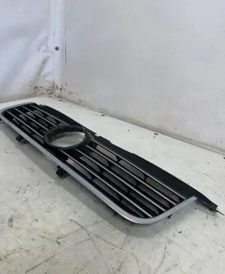 Volkswagen PASSAT B5 Front bumper upper radiator grill 3B0853651L 3B0853651J 3B0853651K