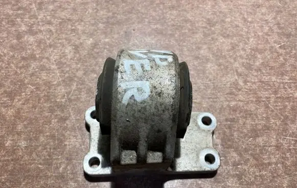 Land Rover Discovery 4 - LR4 Engine mount bracket 3381153211