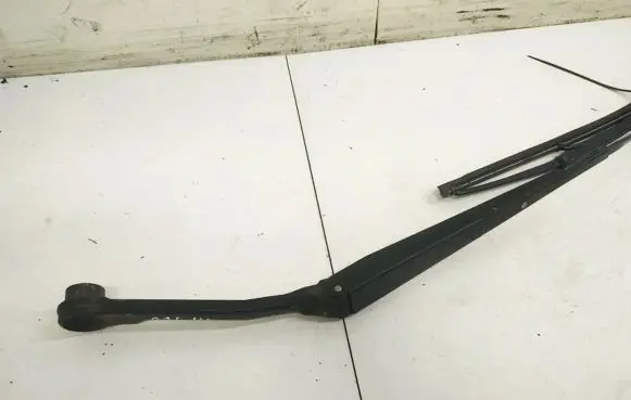 Mazda 6 Front wiper blade arm