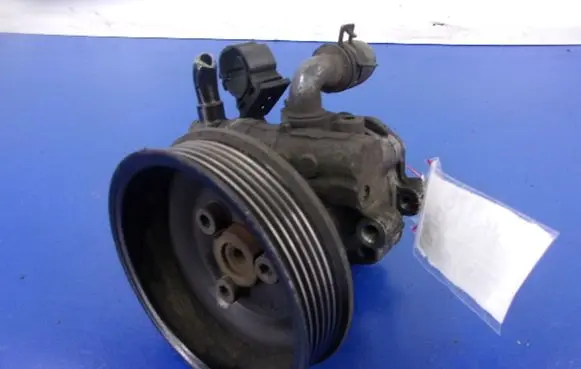 Volkswagen Golf IV Power steering pump 1J0422154B