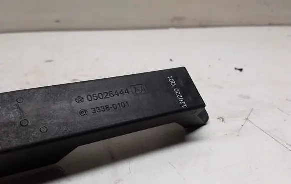Lancia Voyager Keyless (KESSY) go control unit/module 05026444AA 33380101