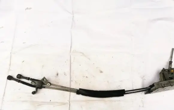 Volkswagen Golf V Gear shift cable linkage 1ki0711265a
