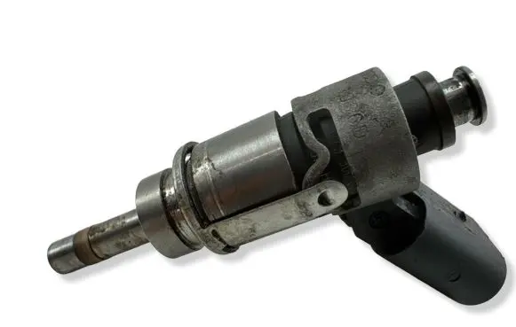 Audi RS4 B7 Fuel injector 079906036D