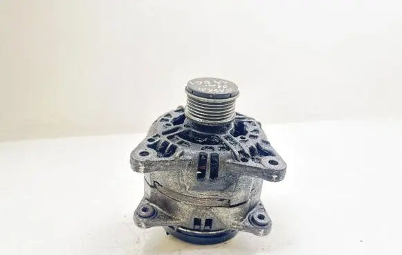 Nissan Qashqai Generator/alternator 8200728292 0124525140 8147150