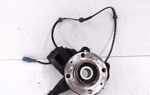 Opel Crossland X Front wheel hub