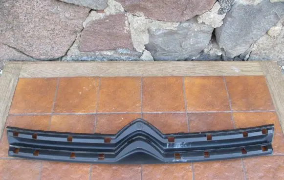 Citroen Jumpy Front bumper upper radiator grill 9811789377