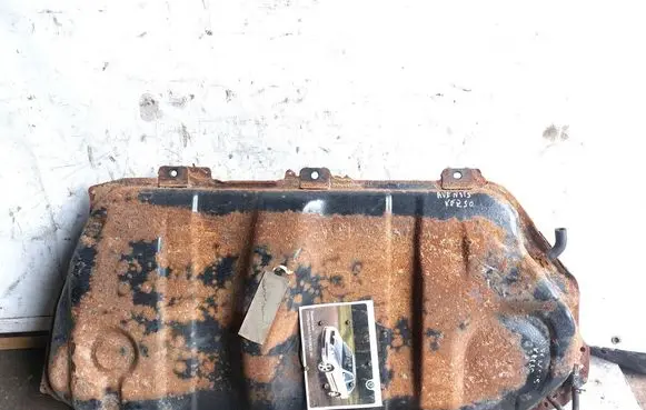 Toyota Avensis Verso Fuel tank 