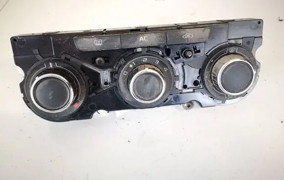Skoda Octavia Mk2 (1Z) Climate control unit 3t0820047af 5hb009752-60