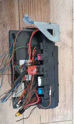 Mercedes-Benz E W211 Fuse box set 2115458701