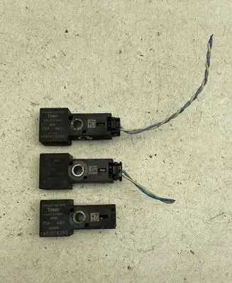 Citroen C3 Airbag deployment crash/impact sensor 00403339A1 100ZCB1500058 25571345A3