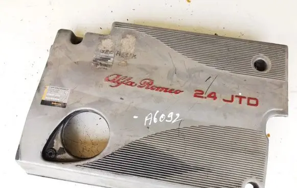 Alfa Romeo 156 Engine cover (trim)