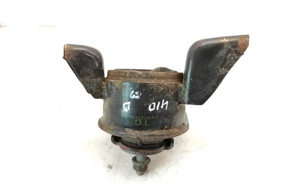 Hyundai Sonata Engine mount bracket 88R80146