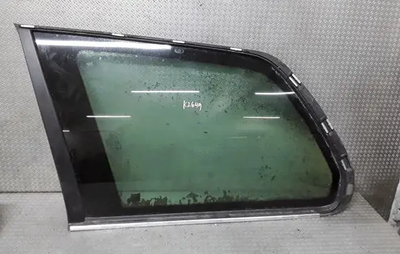 Volvo XC90 Rear side window