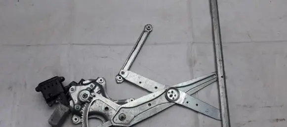 Toyota Auris 150 Sliding door window regulator with motor