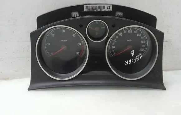 Opel Zafira B Speedometer (instrument cluster) 13225980